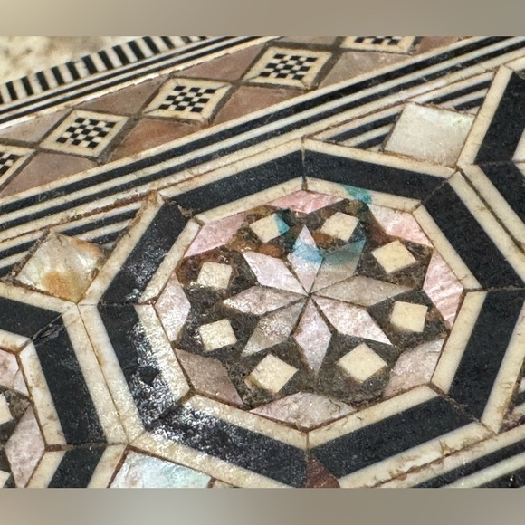 Vintage Handmade Middle Eastern Wood Mother Pearl Trinket Jewelry Box Art Deco - Picture 4 of 7